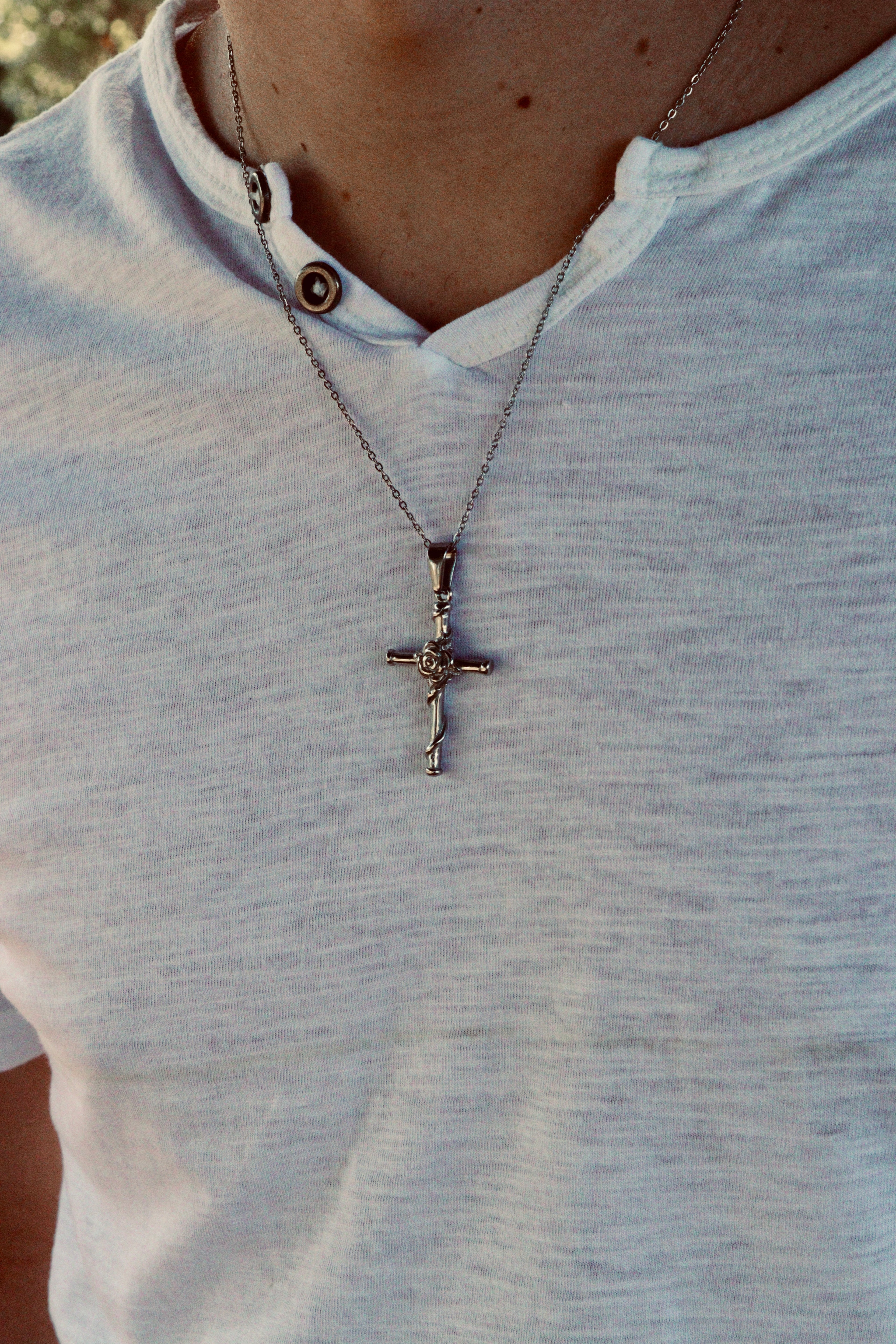Colgante Cruz de Rosa Plata